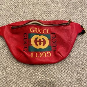 Authentic Gucci belt bag. Like new l. Only worn a couple times